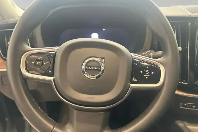 Volvo XC60 din 2023 cu 39.730 km - oferta VOL206684 - foto 11