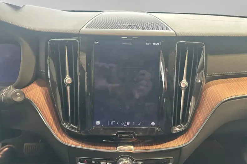 Volvo XC60 din 2023 cu 39.730 km - oferta VOL206684 - foto 13