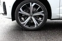 Volvo XC60 din 2023 cu 17.001 km - oferta VOL206687 - foto 3