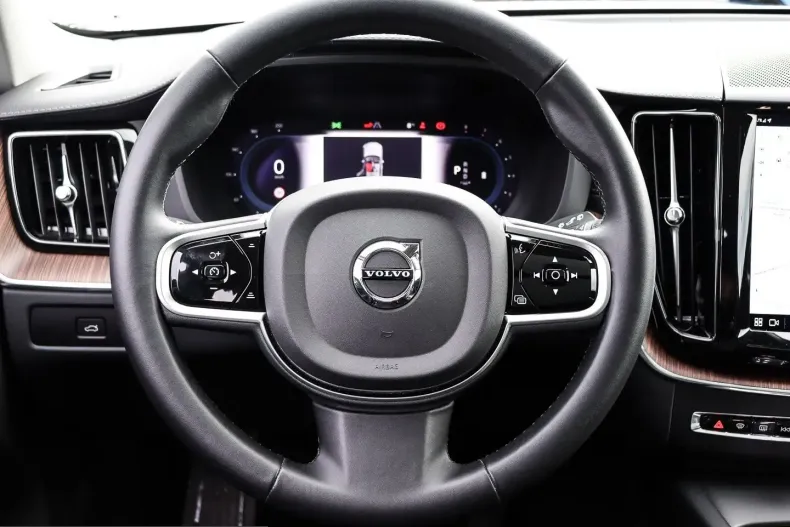 Volvo XC60 din 2023 cu 17.001 km - oferta VOL206687 - foto 6