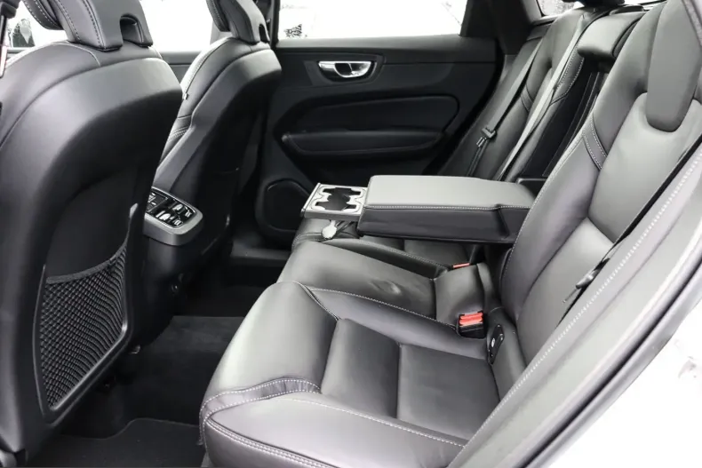 Volvo XC60 din 2023 cu 17.001 km - oferta VOL206687 - foto 14