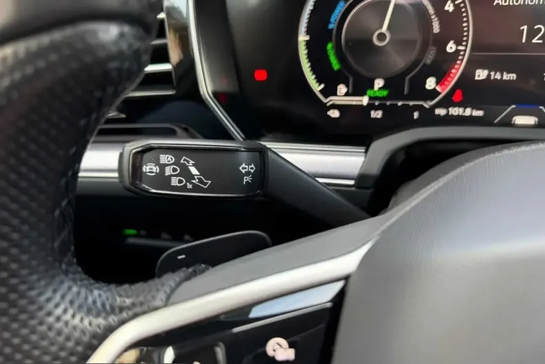 Volkswagen Touareg din 2022 cu 144.000 km - oferta VOL206693 - foto 23