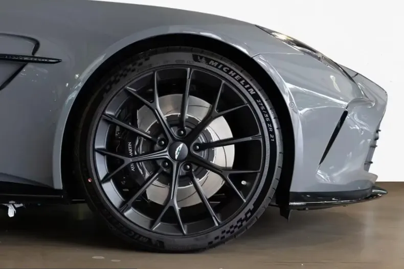 Aston Martin V8 Vantage din 2026 cu 50 km - oferta AST206705 - foto 4
