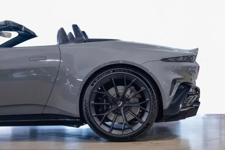 Aston Martin V8 Vantage din 2026 cu 50 km - oferta AST206705 - foto 22