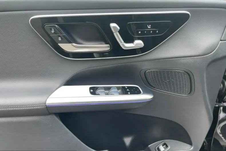 Mercedes-Benz GLC 300 (Clasa GLC) din 2024 cu 32.429 km - oferta MER206707 - foto 13