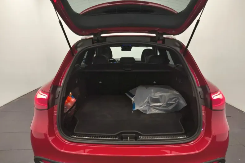 Mercedes-Benz GLC 300 (Clasa GLC) din 2023 cu 37.340 km - oferta MER206713 - foto 9