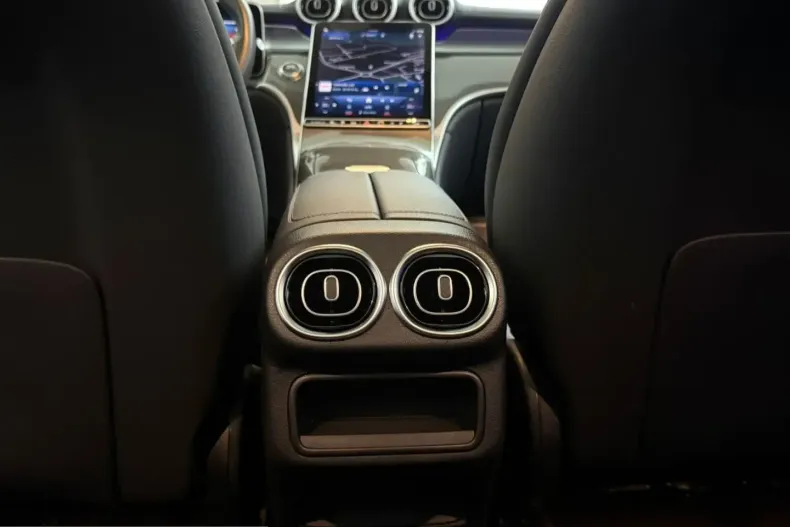 Mercedes-Benz GLC 300 (Clasa GLC) din 2023 cu 37.000 km - oferta MER206715 - foto 28