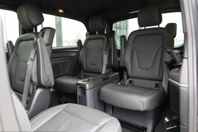 Mercedes-Benz V 300 (Clasa V) din 2024 cu 68.481 km - oferta MER206720 - foto 10