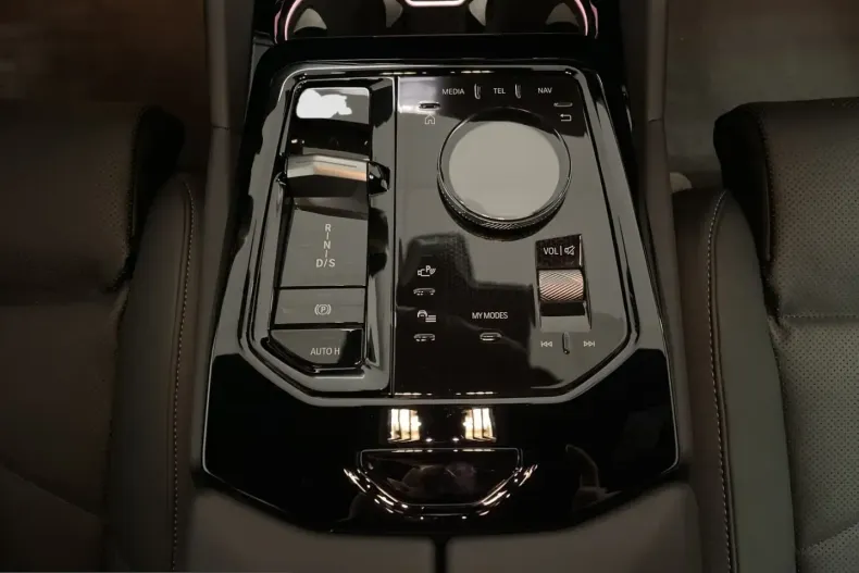 BMW 520 (Seria 5) din 2025 cu 24.728 km - oferta BMW206728 - foto 14