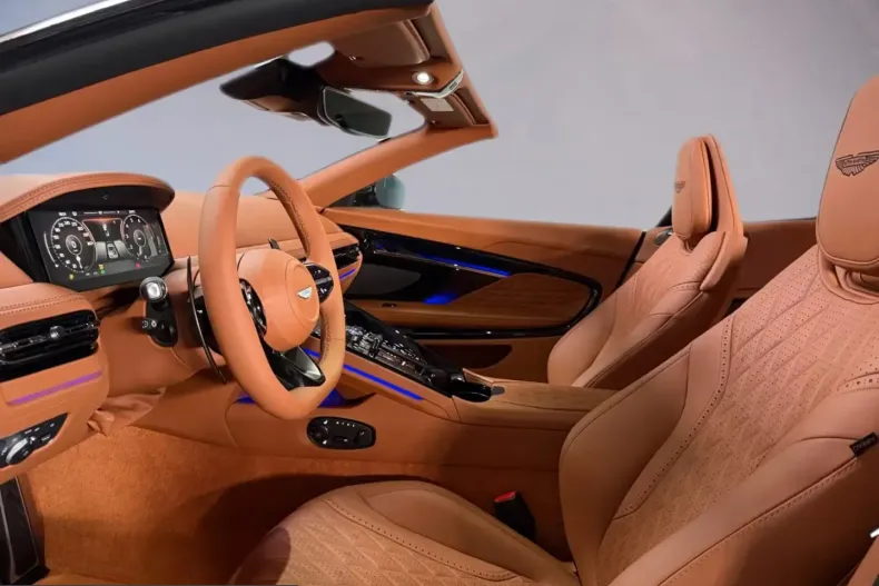 Aston Martin DB12 din 2026 cu 50 km - oferta AST206732 - foto 8