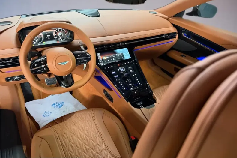 Aston Martin DB12 din 2026 cu 50 km - oferta AST206732 - foto 10