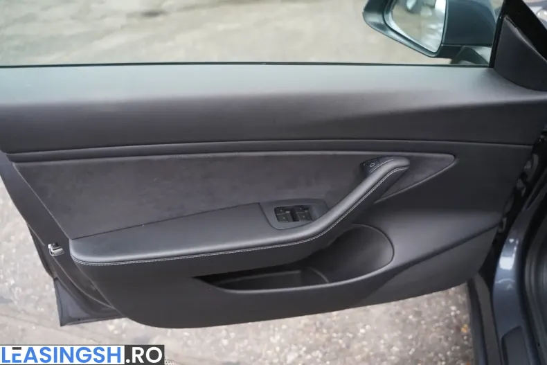 Tesla Model 3 din 2021 cu 76.617 km - oferta TES206734 - foto 11