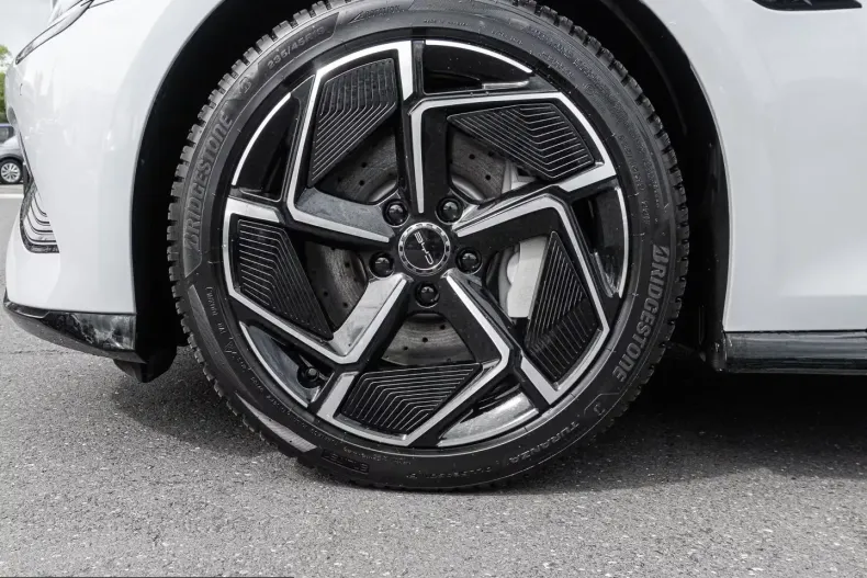 BYD Seal din 2025 cu 11.891 km - oferta BYD206736 - foto 17