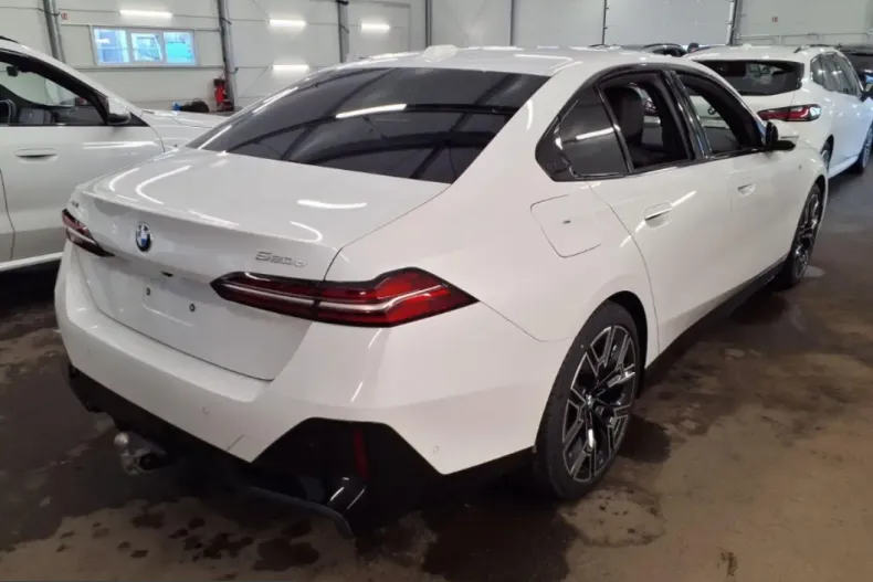 BMW 520 (Seria 5) din 2025 cu 26.216 km - oferta BMW206737 - foto 3