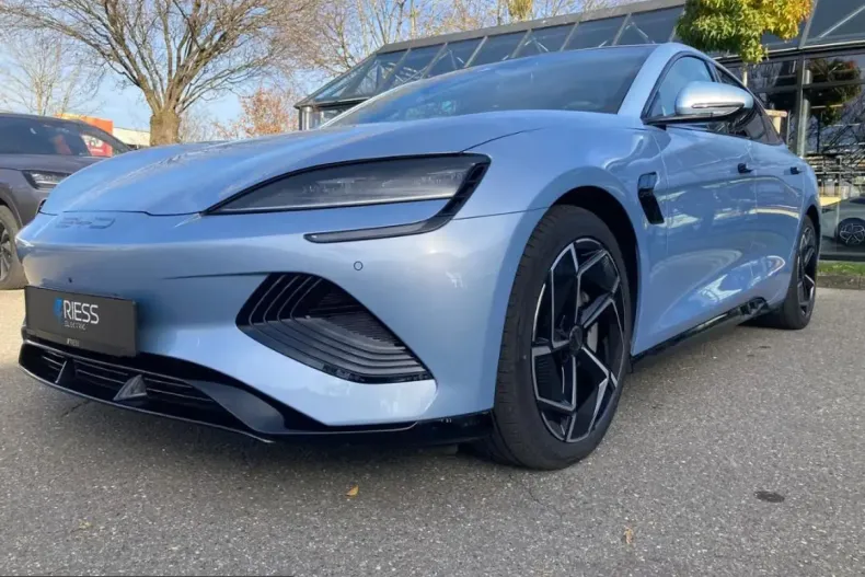 BYD Seal din 2025 cu 27.911 km - oferta BYD206738 - foto 2