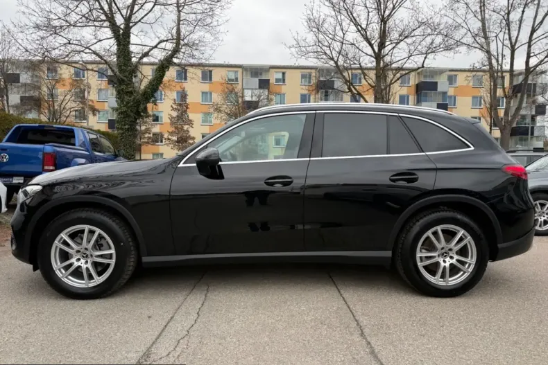 Mercedes-Benz GLC 200 (Clasa GLC) din 2024 cu 32.232 km - oferta MER206740 - foto 2