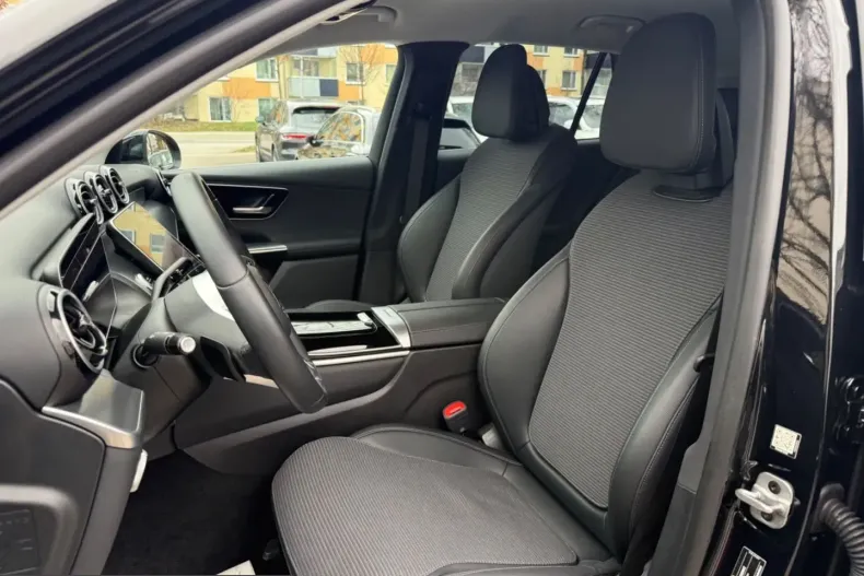 Mercedes-Benz GLC 200 (Clasa GLC) din 2024 cu 32.232 km - oferta MER206740 - foto 9