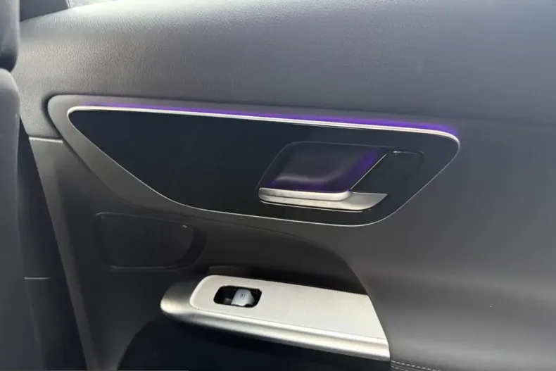 Mercedes-Benz GLC 200 (Clasa GLC) din 2024 cu 32.232 km - oferta MER206740 - foto 15