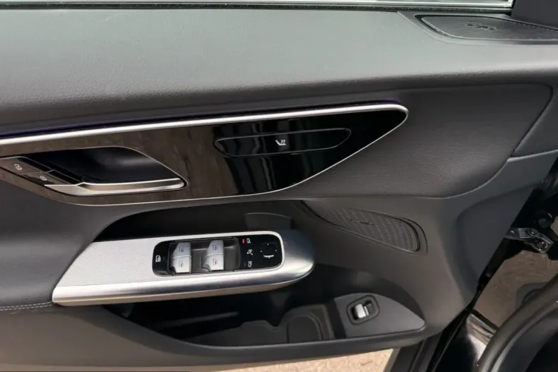 Mercedes-Benz GLC 200 (Clasa GLC) din 2024 cu 32.232 km - oferta MER206740 - foto 16