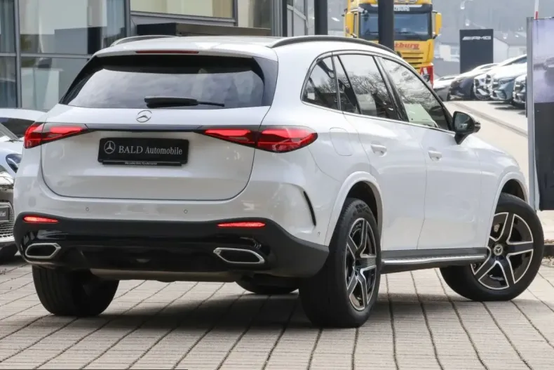 Mercedes-Benz GLC 300 (Clasa GLC) din 2024 cu 25.867 km - oferta MER206741 - foto 2