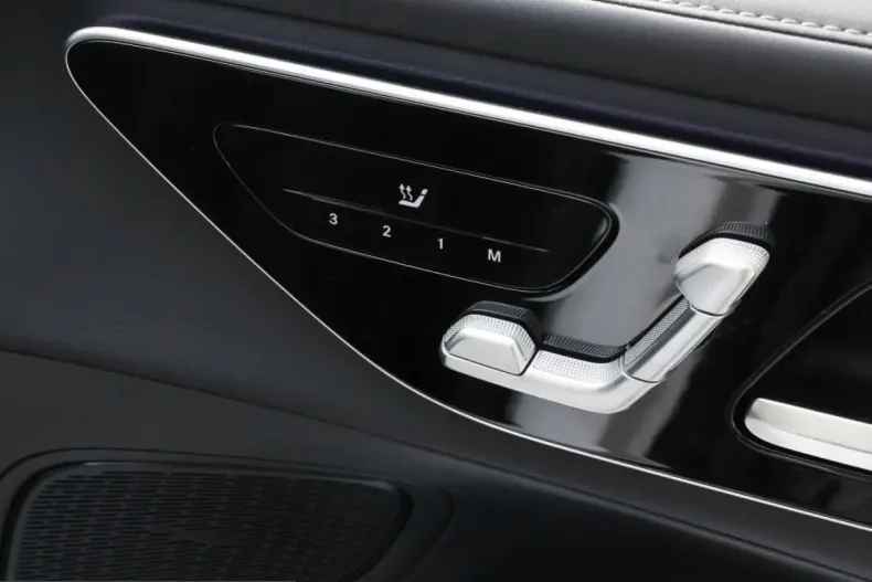 Mercedes-Benz GLC 300 (Clasa GLC) din 2024 cu 25.867 km - oferta MER206741 - foto 7