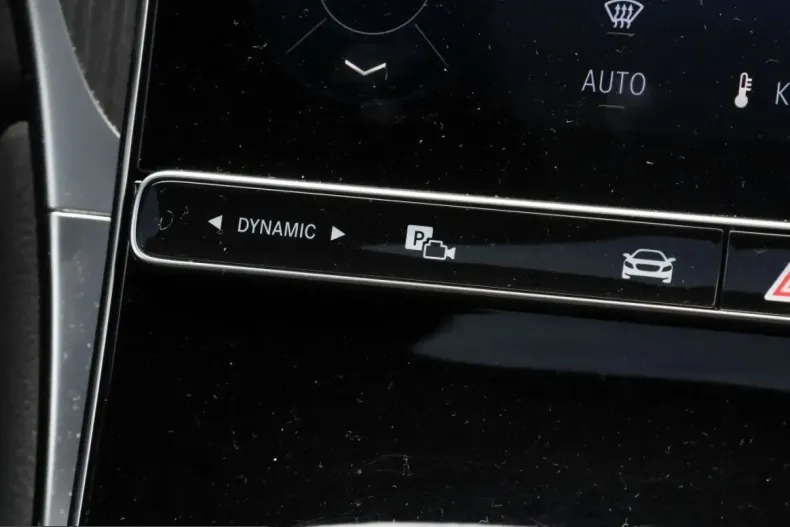 Mercedes-Benz GLC 300 (Clasa GLC) din 2024 cu 25.867 km - oferta MER206741 - foto 10