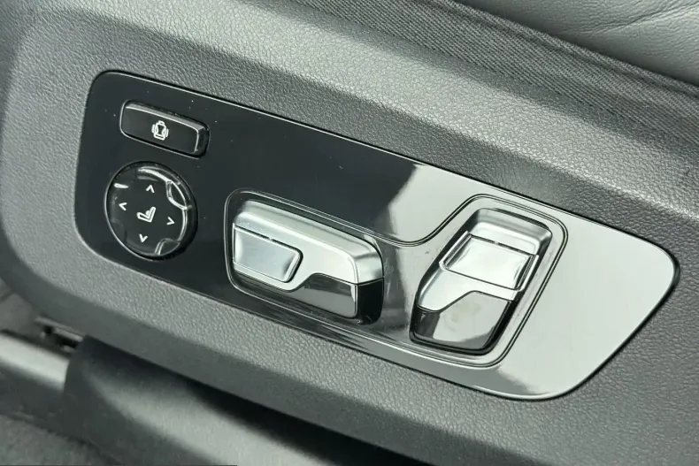 BMW XM (Seria X) din 2023 cu 106.442 km - oferta BMW206743 - foto 23