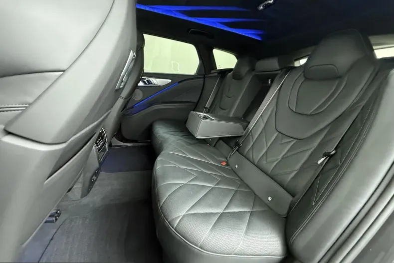 BMW XM (Seria X) din 2023 cu 106.442 km - oferta BMW206743 - foto 26