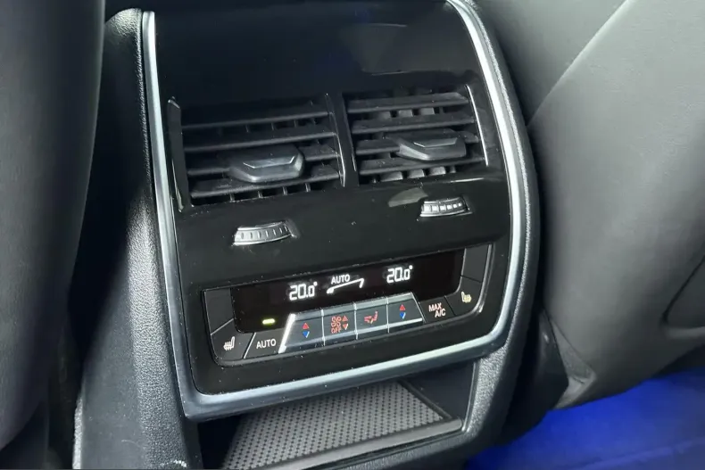 BMW XM (Seria X) din 2023 cu 106.442 km - oferta BMW206743 - foto 28