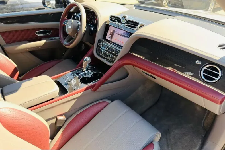 Bentley Bentayga din 2024 cu 7.300 km - oferta BEN206749 - foto 11