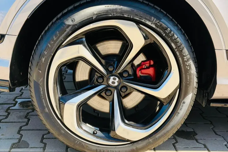 Bentley Bentayga din 2024 cu 7.300 km - oferta BEN206749 - foto 26