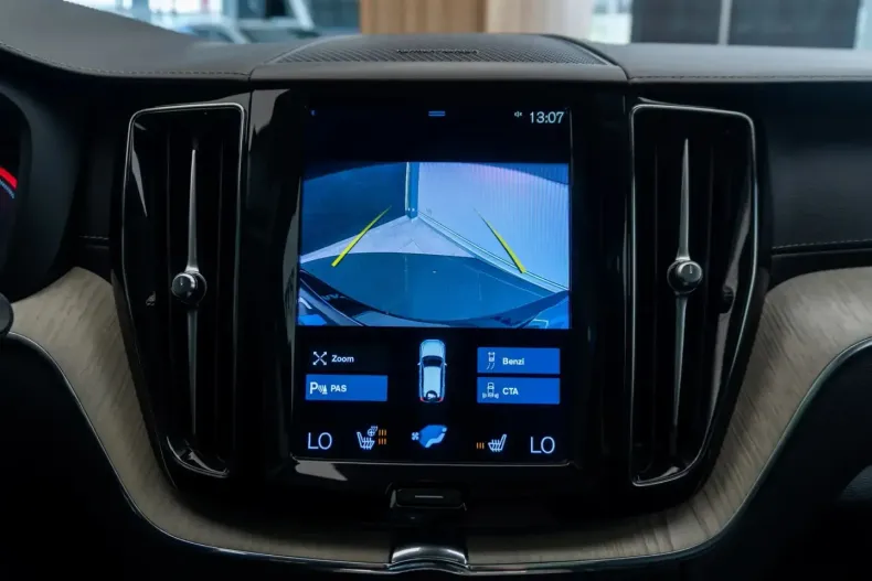 Volvo XC60 din 2021 cu 102.964 km - oferta VOL206755 - foto 27