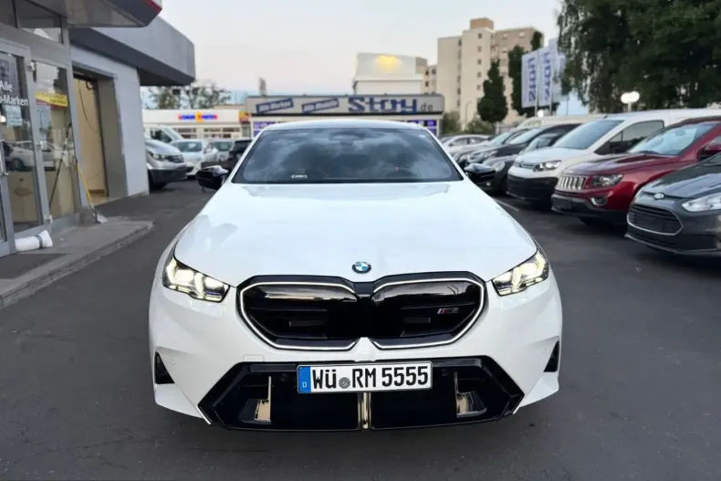 BMW M5 (Seria 5) din 2025 cu 8.000 km - oferta BMW206756 - foto 4