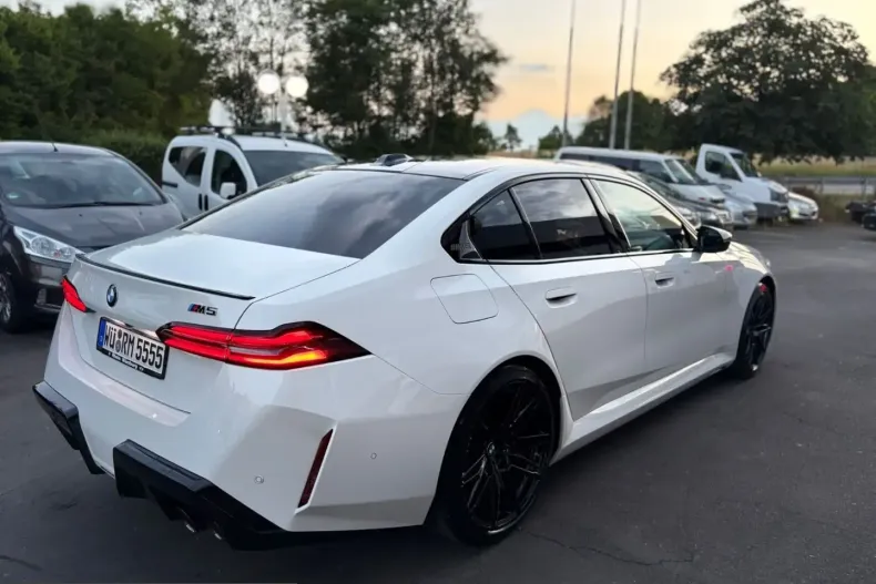 BMW M5 (Seria 5) din 2025 cu 8.000 km - oferta BMW206756 - foto 7