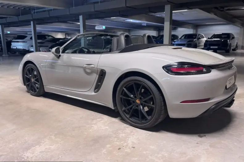 Porsche Boxster din 2022 cu 22.400 km - oferta POR206761 - foto 25