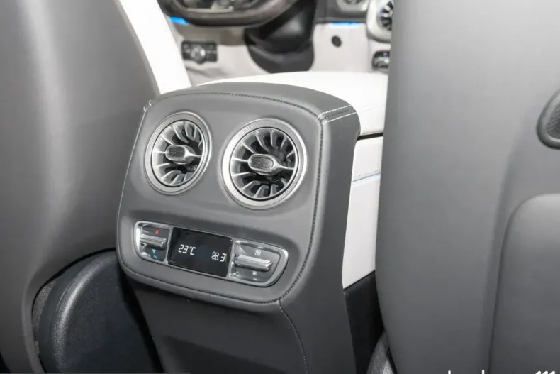 Mercedes-Benz G 63 AMG (Clasa G) din 2025 cu 1.324 km - oferta MER206766 - foto 27