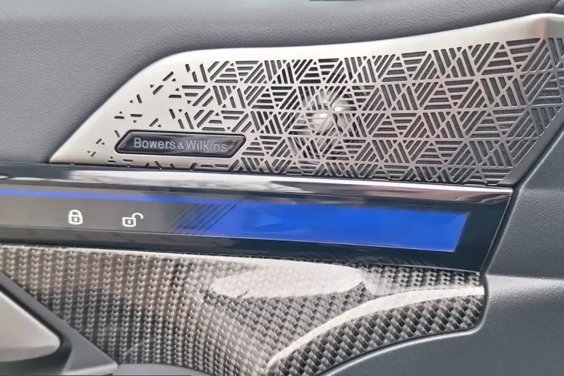 BMW M5 (Seria 5) din 2025 cu 4.843 km - oferta BMW206768 - foto 9