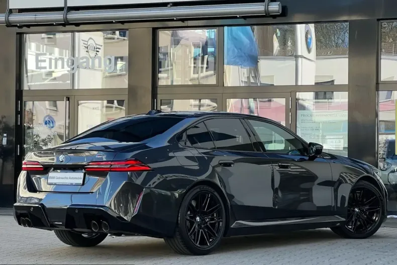 BMW M5 (Seria 5) din 2025 cu 5.282 km - oferta BMW206770 - foto 3