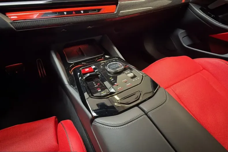 BMW M5 (Seria 5) din 2025 cu 6.716 km - oferta BMW206771 - foto 9