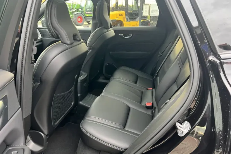 Volvo XC60 din 2024 cu 20.560 km - oferta VOL206775 - foto 11