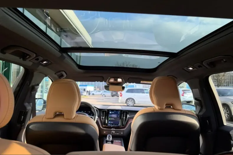 Volvo XC60 din 2025 cu 24.499 km - oferta VOL206776 - foto 21