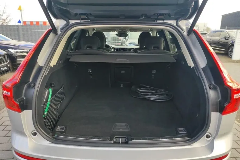 Volvo XC60 din 2025 cu 21.200 km - oferta VOL206777 - foto 10