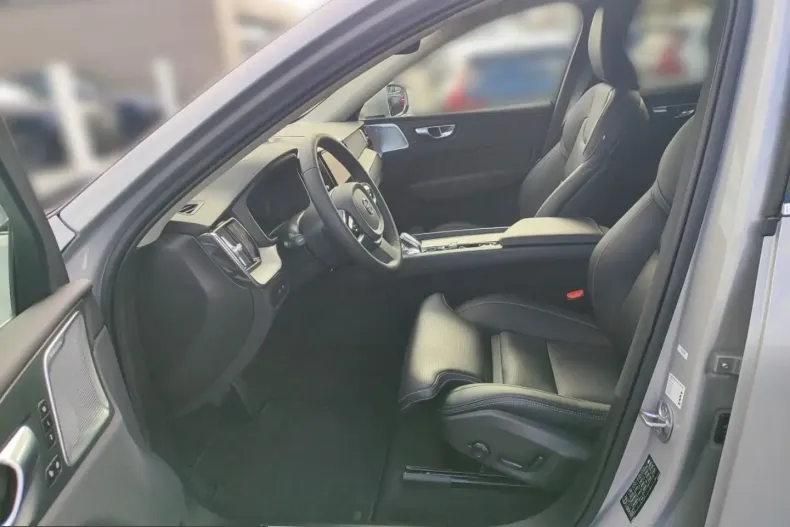 Volvo XC60 din 2025 cu 21.200 km - oferta VOL206777 - foto 12