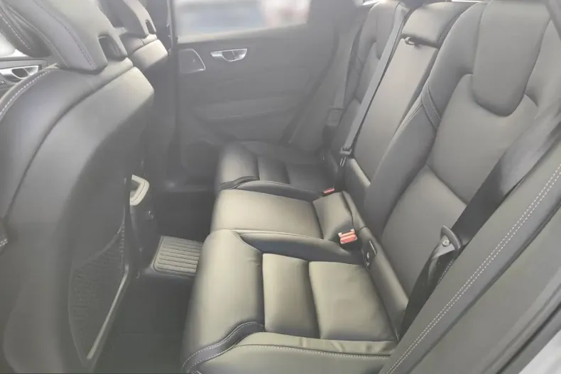 Volvo XC60 din 2025 cu 21.200 km - oferta VOL206777 - foto 19