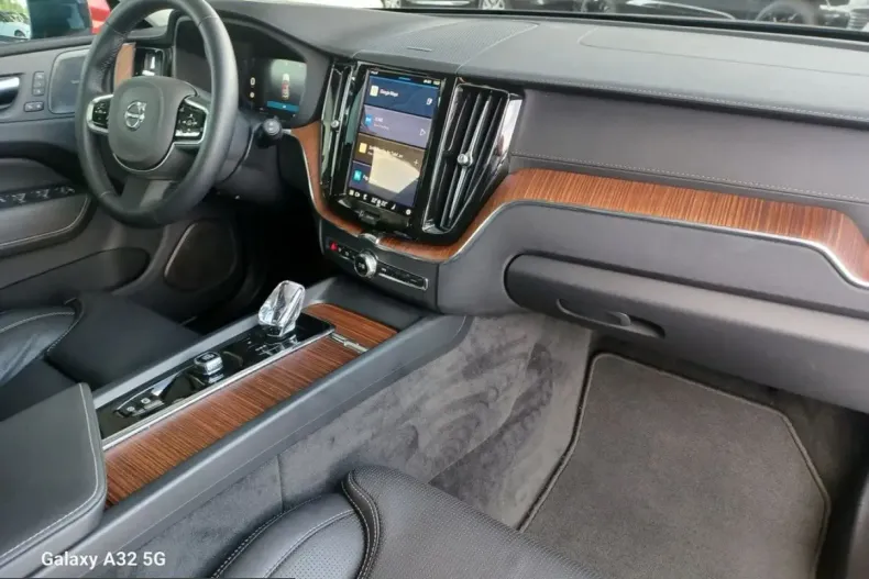 Volvo XC60 din 2024 cu 19.350 km - oferta VOL206778 - foto 10