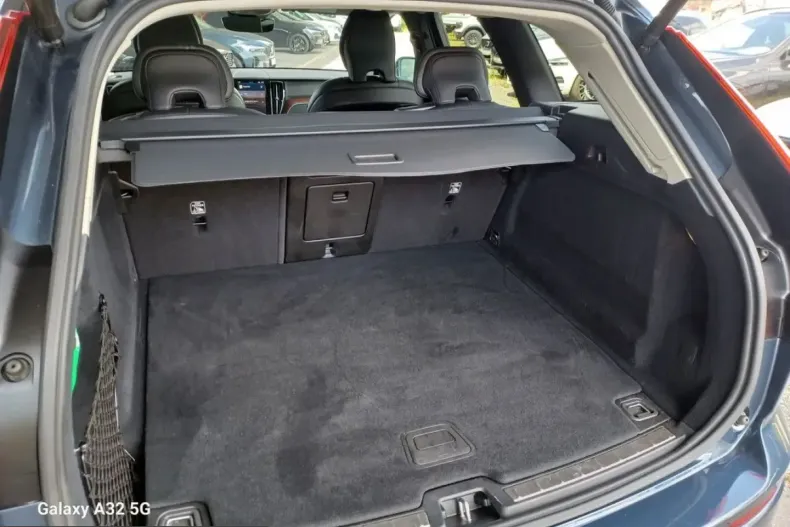 Volvo XC60 din 2024 cu 19.350 km - oferta VOL206778 - foto 15