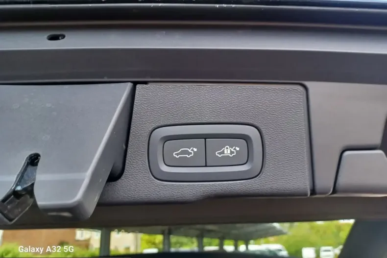 Volvo XC60 din 2024 cu 19.350 km - oferta VOL206778 - foto 16