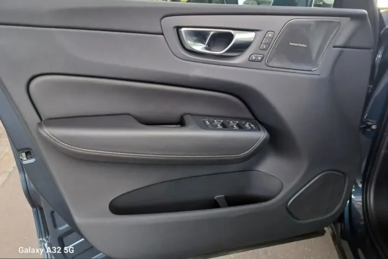 Volvo XC60 din 2024 cu 19.350 km - oferta VOL206778 - foto 19