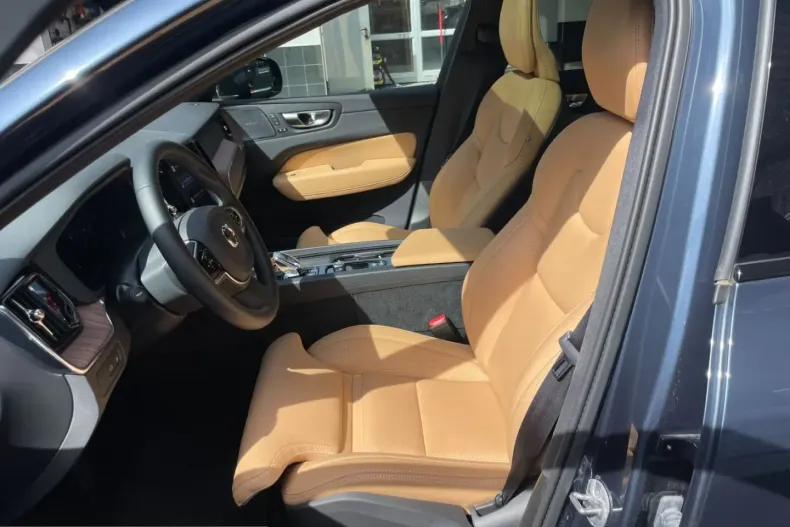 Volvo XC60 din 2024 cu 4.836 km - oferta VOL206780 - foto 9