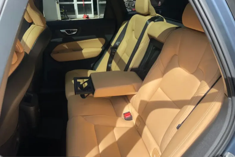 Volvo XC60 din 2024 cu 4.836 km - oferta VOL206780 - foto 10